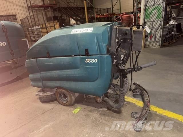 Tennant 5680 Podlahové umývacie stroje