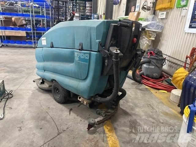 Tennant 5700XP Podlahové umývacie stroje