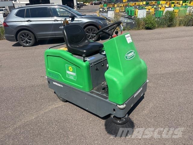 Tennant 6100 Vnútorné zametacie stroje