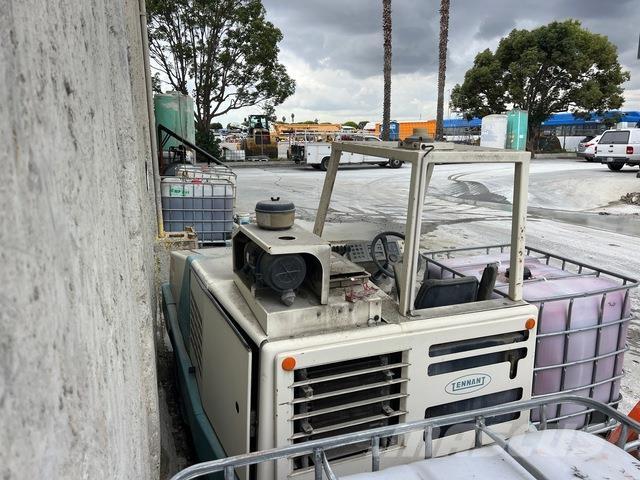 Tennant 800 Vnútorné zametacie stroje