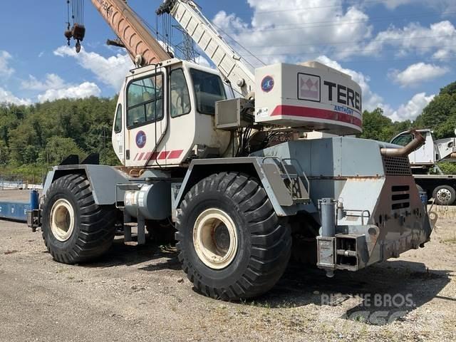 Terex RT335-1 Žeriavy pre ťažký terén