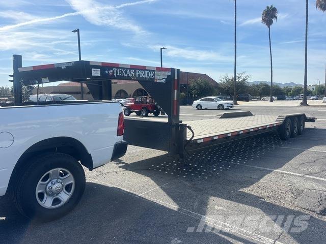 Texas Pride Prívesy na prepravu automobilov