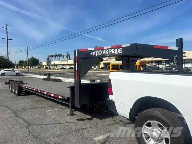Texas Pride Prívesy na prepravu automobilov