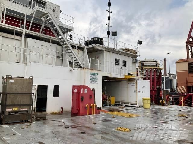  Tidewater Pracovné lode, bárky a pontóny