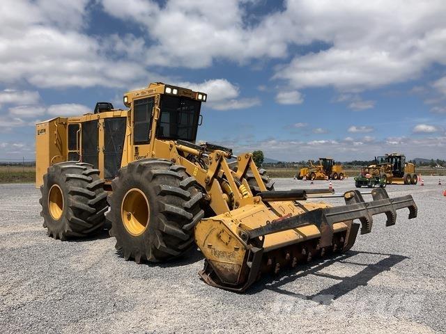Tigercat 760B Stínacie harvestory