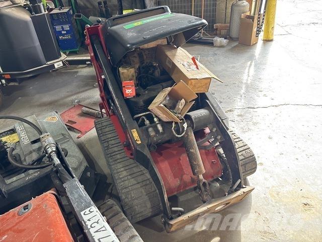 Toro 22324 Šmykom riadené nakladače
