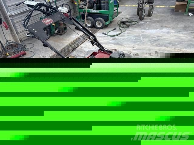 Toro 23515 Aerátory a odmachovače