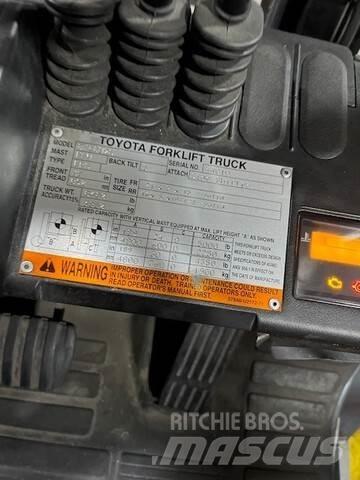 Toyota 8FGCU25 Stavebníctvo - ostatné