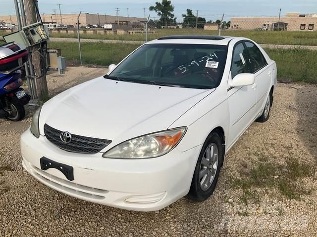 Toyota Camry Automobily