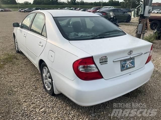 Toyota Camry Automobily