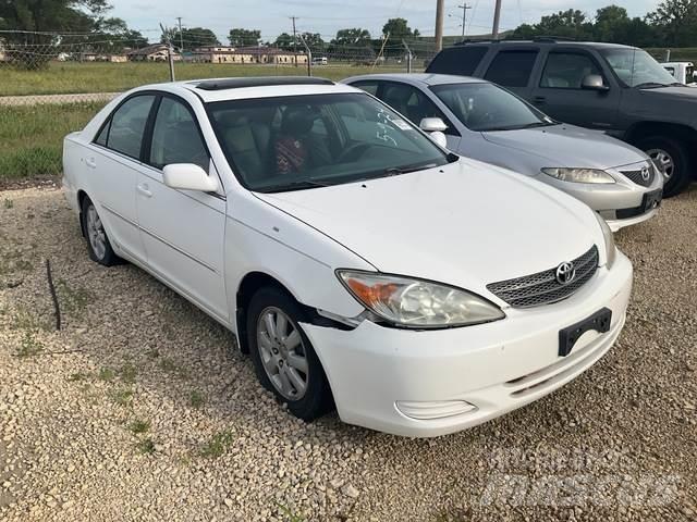 Toyota Camry Automobily