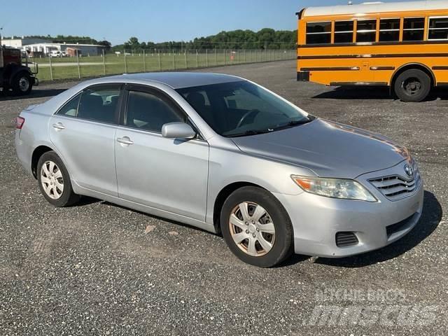 Toyota Camry Automobily