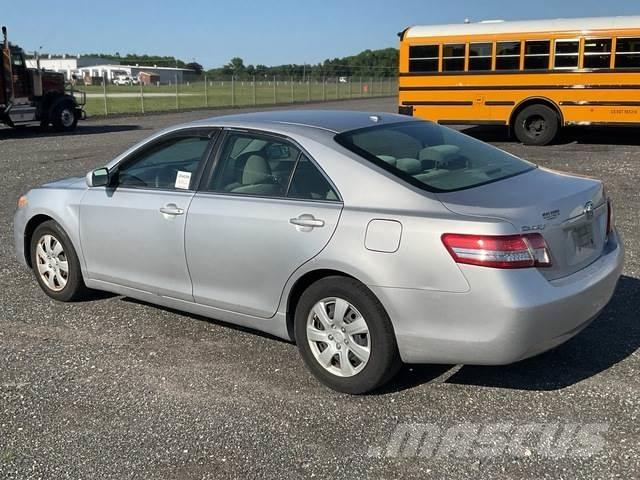 Toyota Camry Automobily