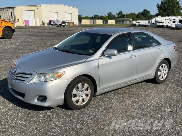 Toyota Camry Automobily