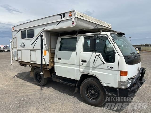 Toyota DYNA Plošinové nákladné automobily/nákladné automobily so sklápacími bočnicami