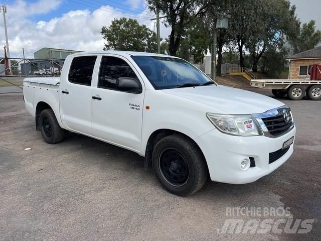 Toyota Hilux Nakladacia/sklápacia bočnica