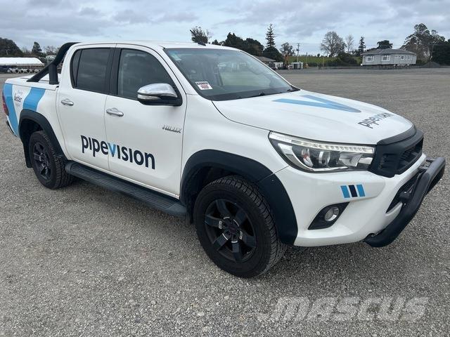 Toyota HiLux Iné