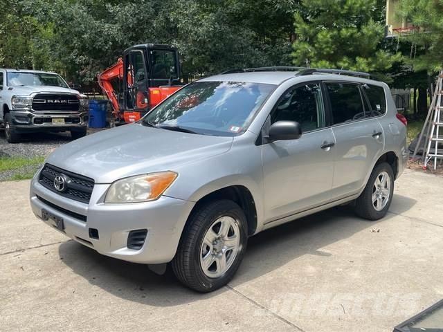 Toyota RAV4 Automobily