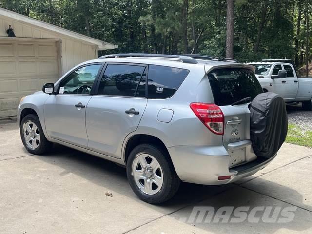 Toyota RAV4 Automobily