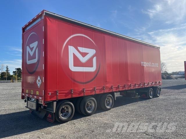 Transcraft  Prívesy s bočnou zhrnovacou plachtou