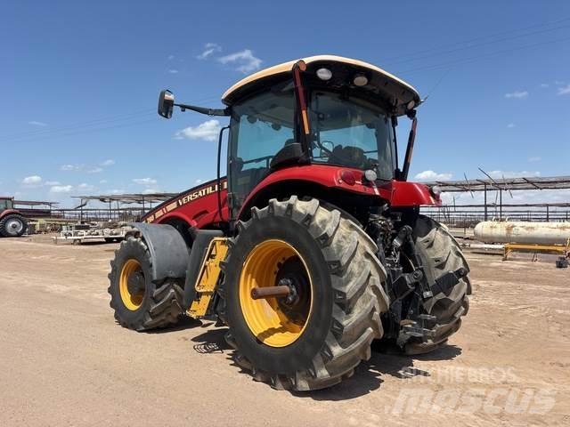 Versatile 260 Traktory
