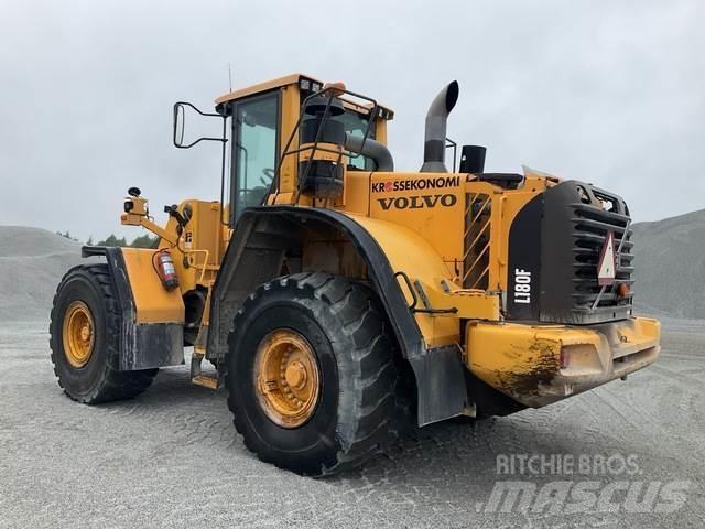 Volvo L180F Kolesové nakladače