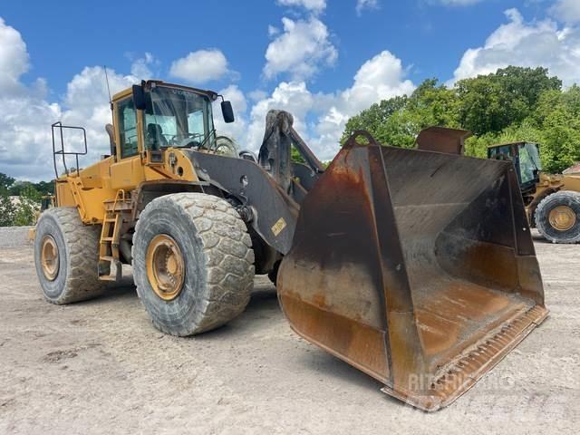 Volvo L220E Kolesové nakladače