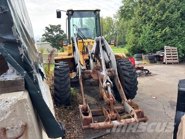 Volvo L40TP Kolesové nakladače