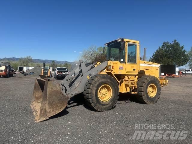 Volvo L70D Kolesové nakladače