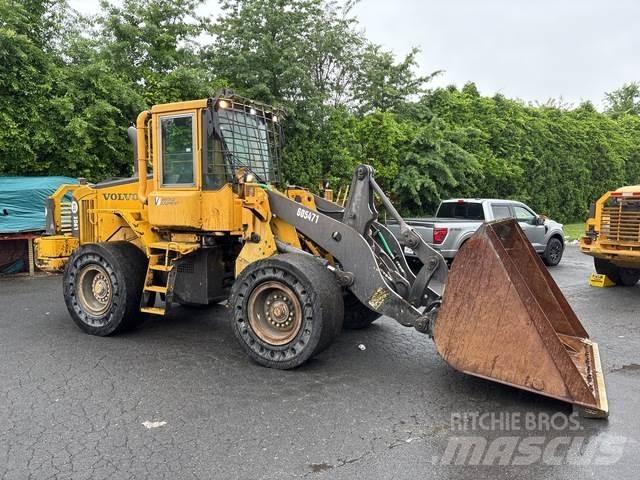 Volvo L90E Kolesové nakladače