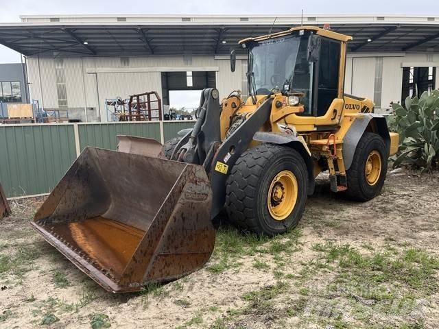 Volvo L90F Kolesové nakladače
