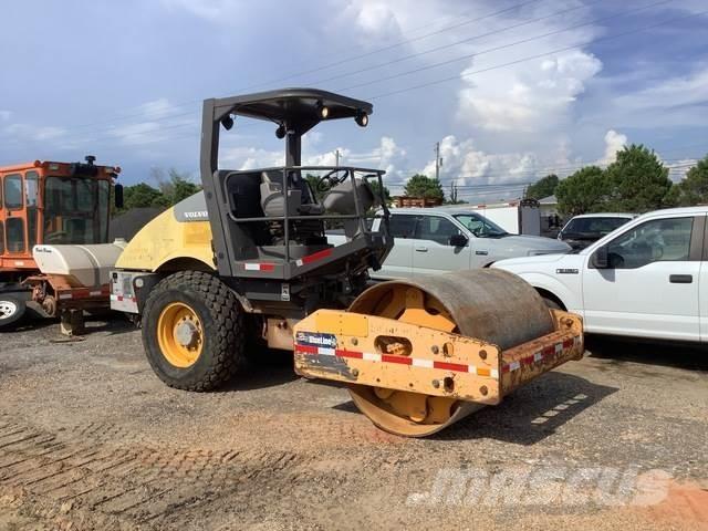Volvo SD70D Ťahačové valce