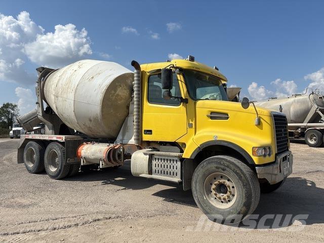 Volvo VHD64F Ďalšie nákladné vozidlá