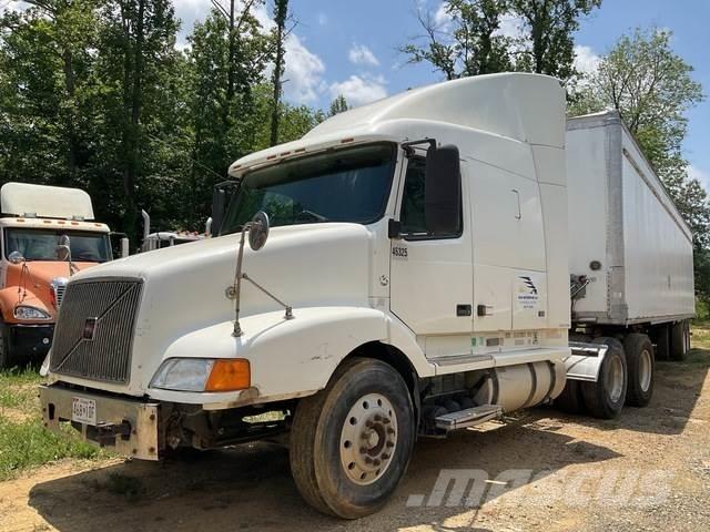 Volvo VNL Ťahače