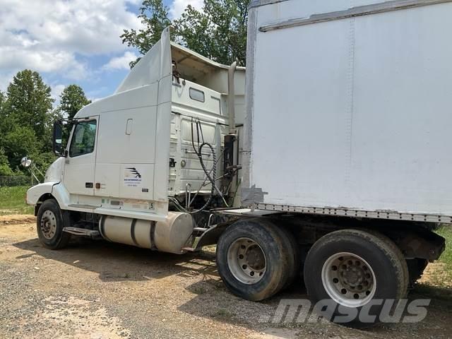 Volvo VNL Ťahače