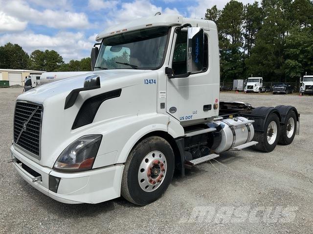 Volvo VNL Ťahače