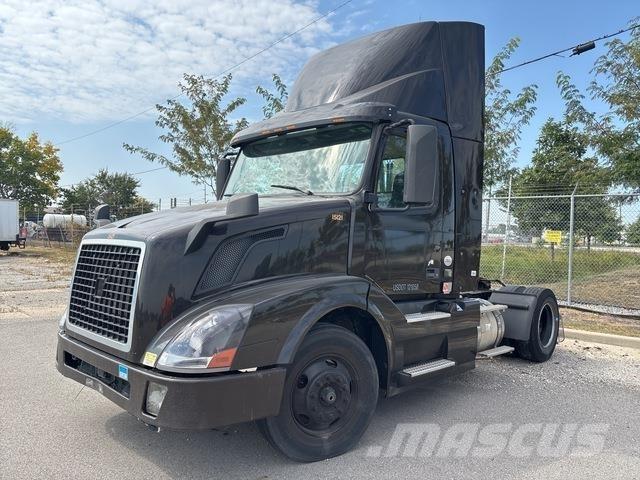 Volvo VNL Ťahače
