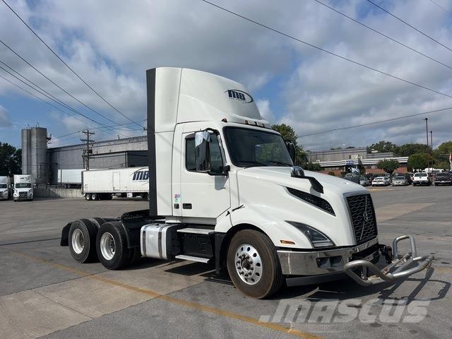 Volvo VNL 300 Ťahače