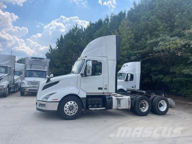 Volvo VNL300 Ťahače