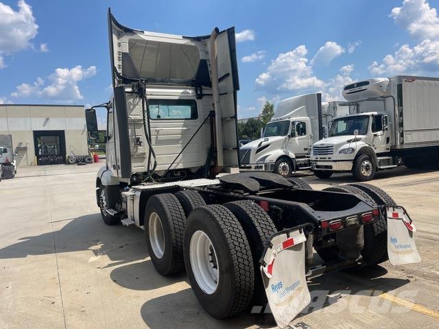 Volvo VNL300 Ťahače