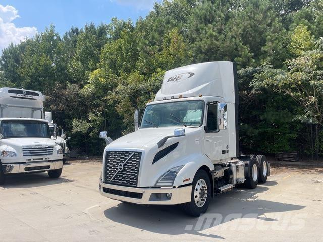 Volvo VNL300 Ťahače