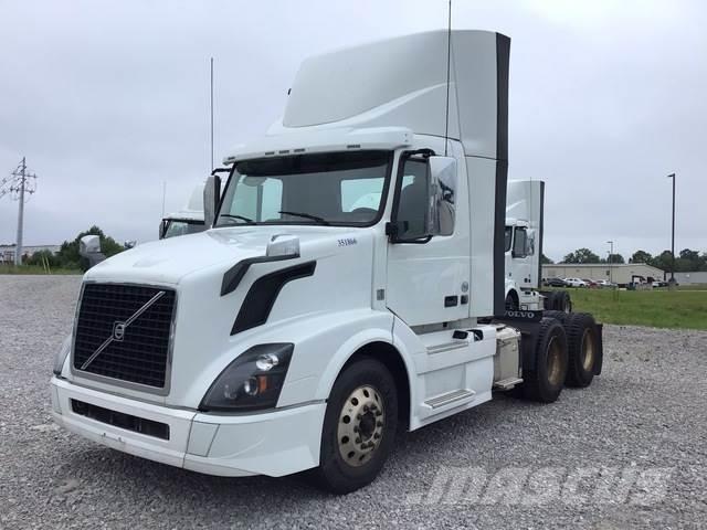 Volvo VNL300 Ťahače
