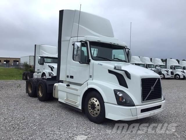 Volvo VNL300 Ťahače