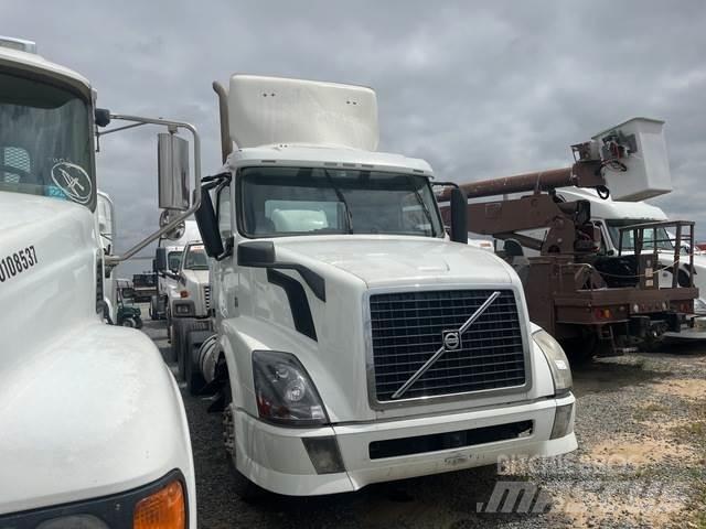 Volvo VNL64 Ťahače