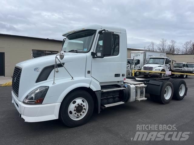 Volvo VNL64T Ťahače
