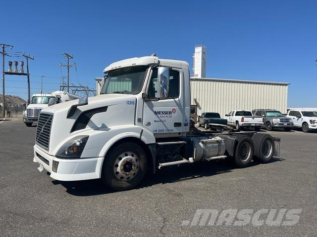 Volvo VNL64T Ťahače