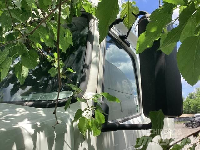 Volvo VNL740 Ťahače