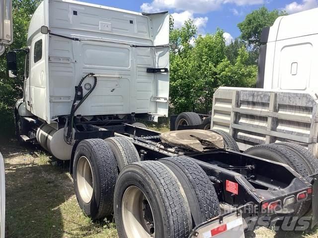 Volvo VNL740 Ťahače
