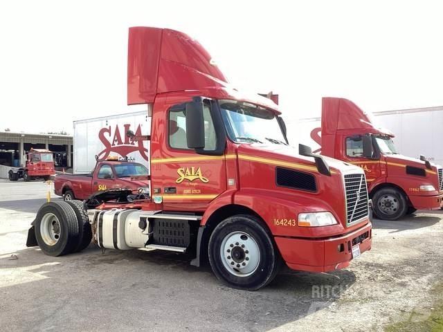 Volvo VNM42T Ťahače