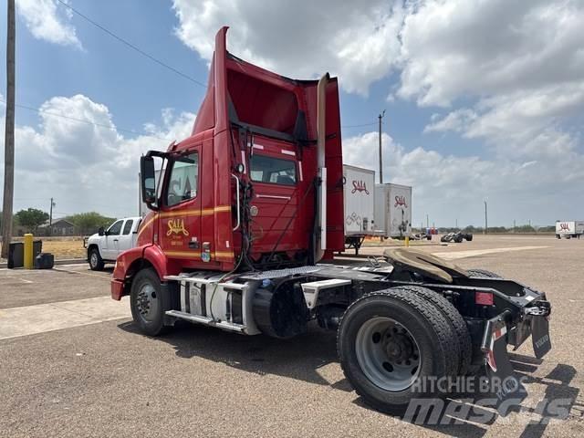 Volvo VNM42T Ťahače